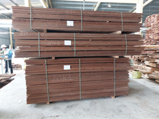 Gỗ Tần Bì Biến Tính