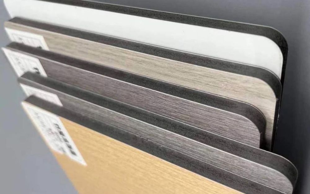 Người dùng nên ưu tiên tấm ốp có độ dày phù hợp với từng hạng mục
